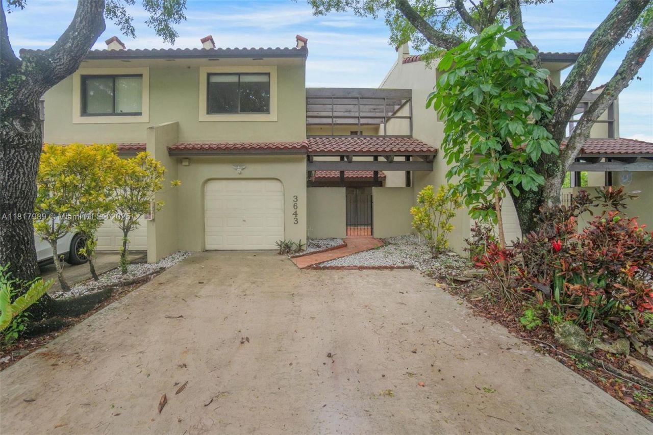 3643 Estepona Ave, Unit B28-A, Doral, FL 33178 Photo