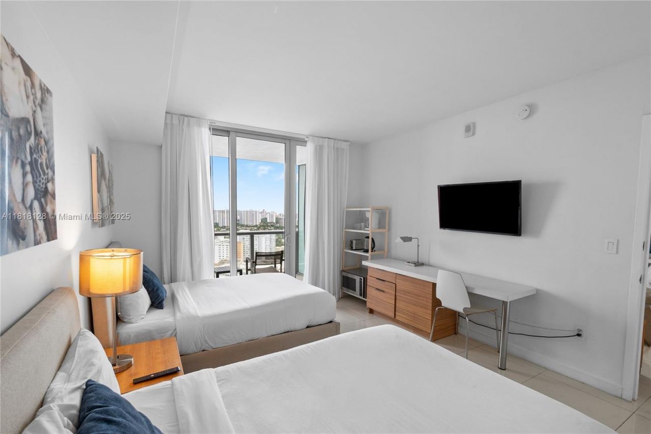 2602 E Hallandale Beach Blvd, Unit R2805, Hallandale Beach, FL 33009 Photo