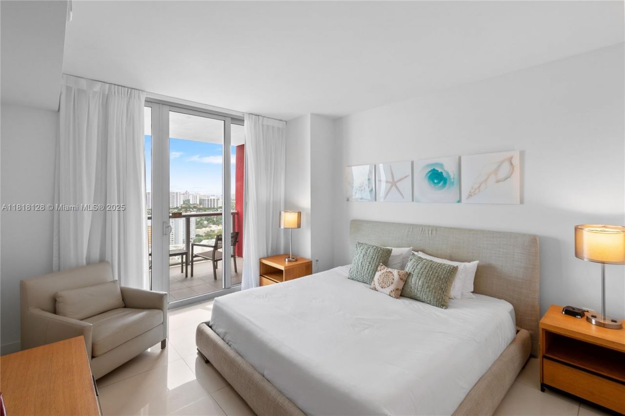 2602 E Hallandale Beach Blvd, Unit R2805, Hallandale Beach, FL 33009 Photo