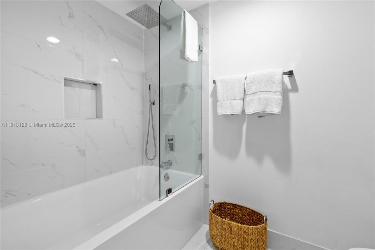 2602 E Hallandale Beach Blvd, Unit R2805, Hallandale Beach, FL 33009 Photo