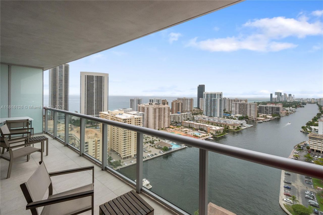 2602 E Hallandale Beach Blvd, Unit R2805, Hallandale Beach, FL 33009 Photo