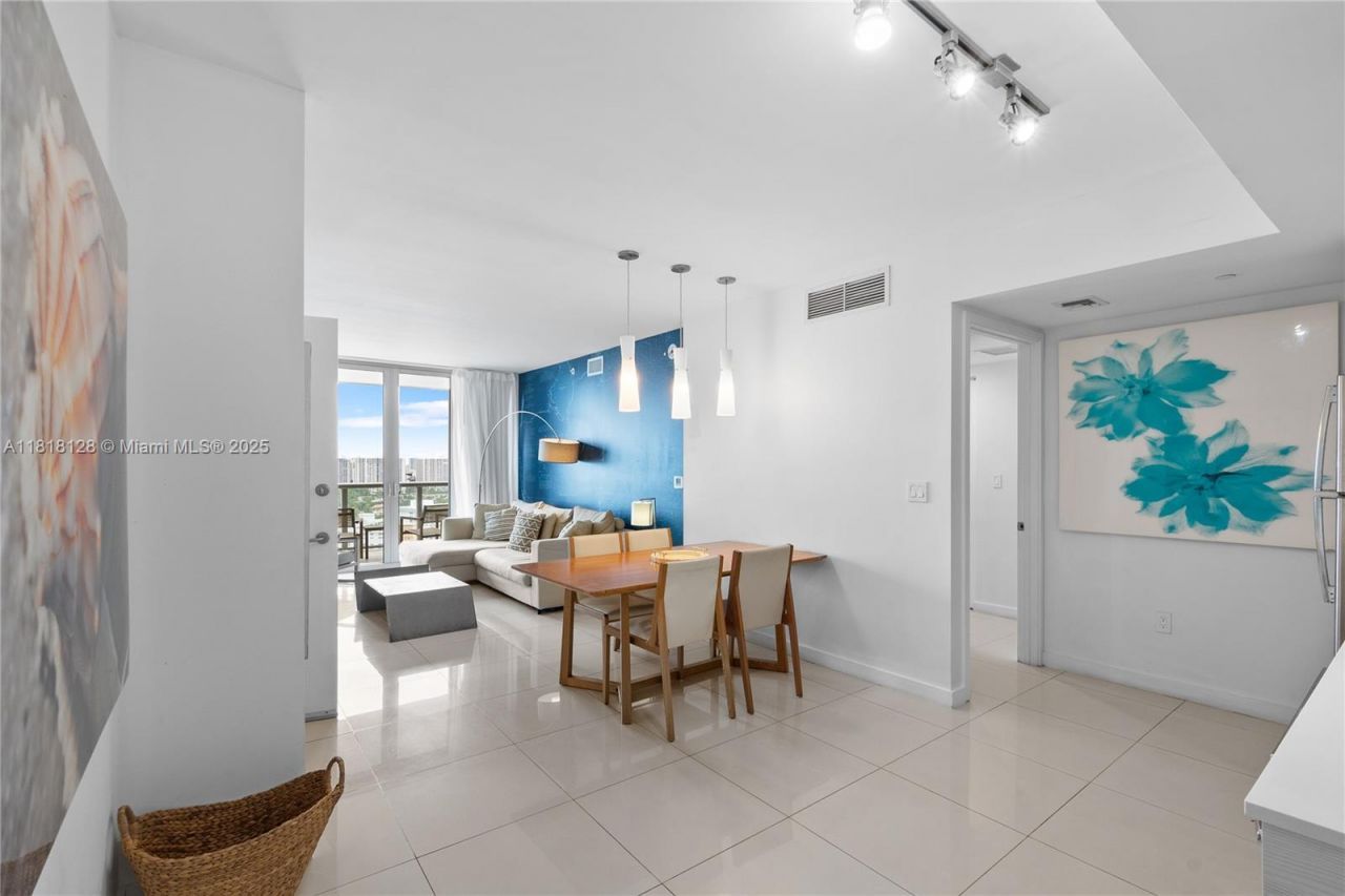 2602 E Hallandale Beach Blvd, Unit R2805, Hallandale Beach, FL 33009 Photo