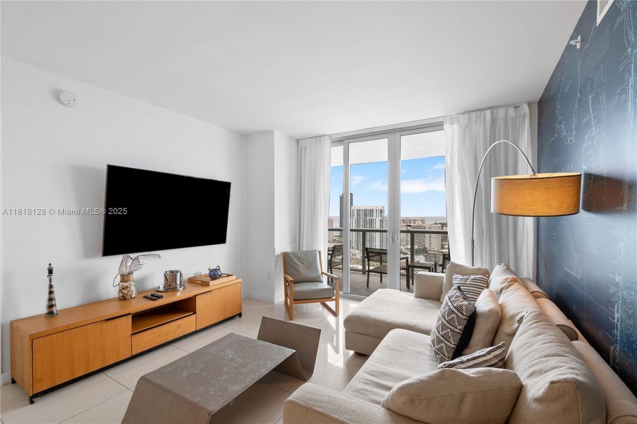 2602 E Hallandale Beach Blvd, Unit R2805, Hallandale Beach, FL 33009 Photo