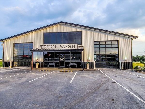 1228 W Gentry Avenue , Checotah, OK 74426