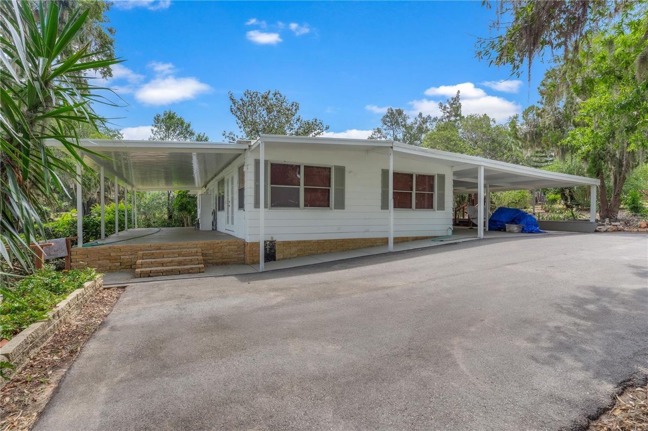 1451 Osceola Avenue, Tavares, FL 32778 Photo