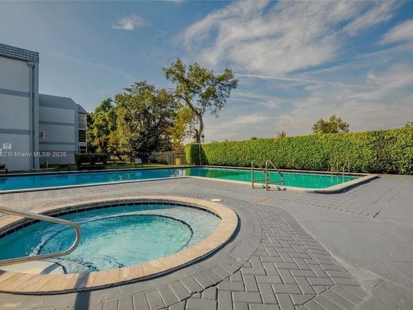 8350 Sands Point Blvd, Unit E309, Tamarac, FL 33321