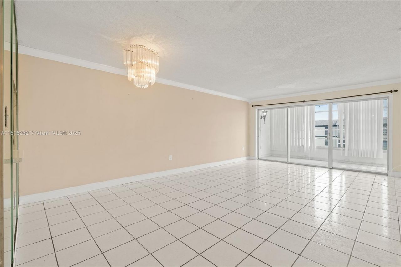 8350 Sands Point Blvd, Unit E309, Tamarac, FL 33321 Photo