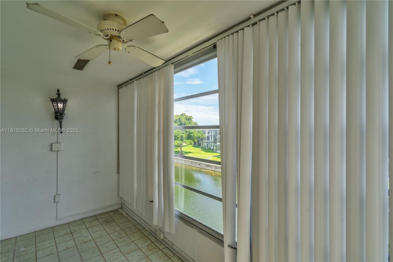 8350 Sands Point Blvd, Unit E309, Tamarac, FL 33321 Photo
