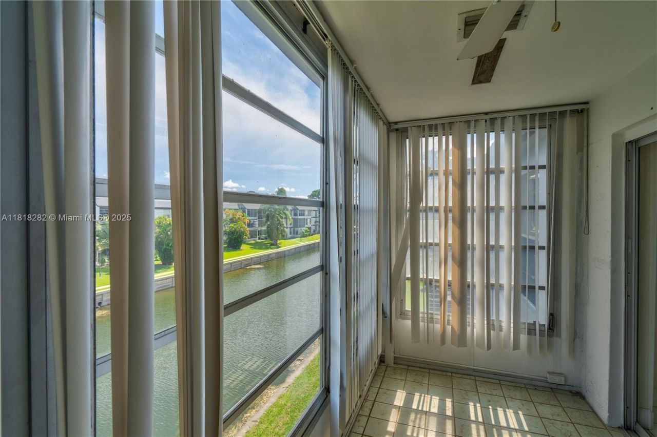 8350 Sands Point Blvd, Unit E309, Tamarac, FL 33321 Photo