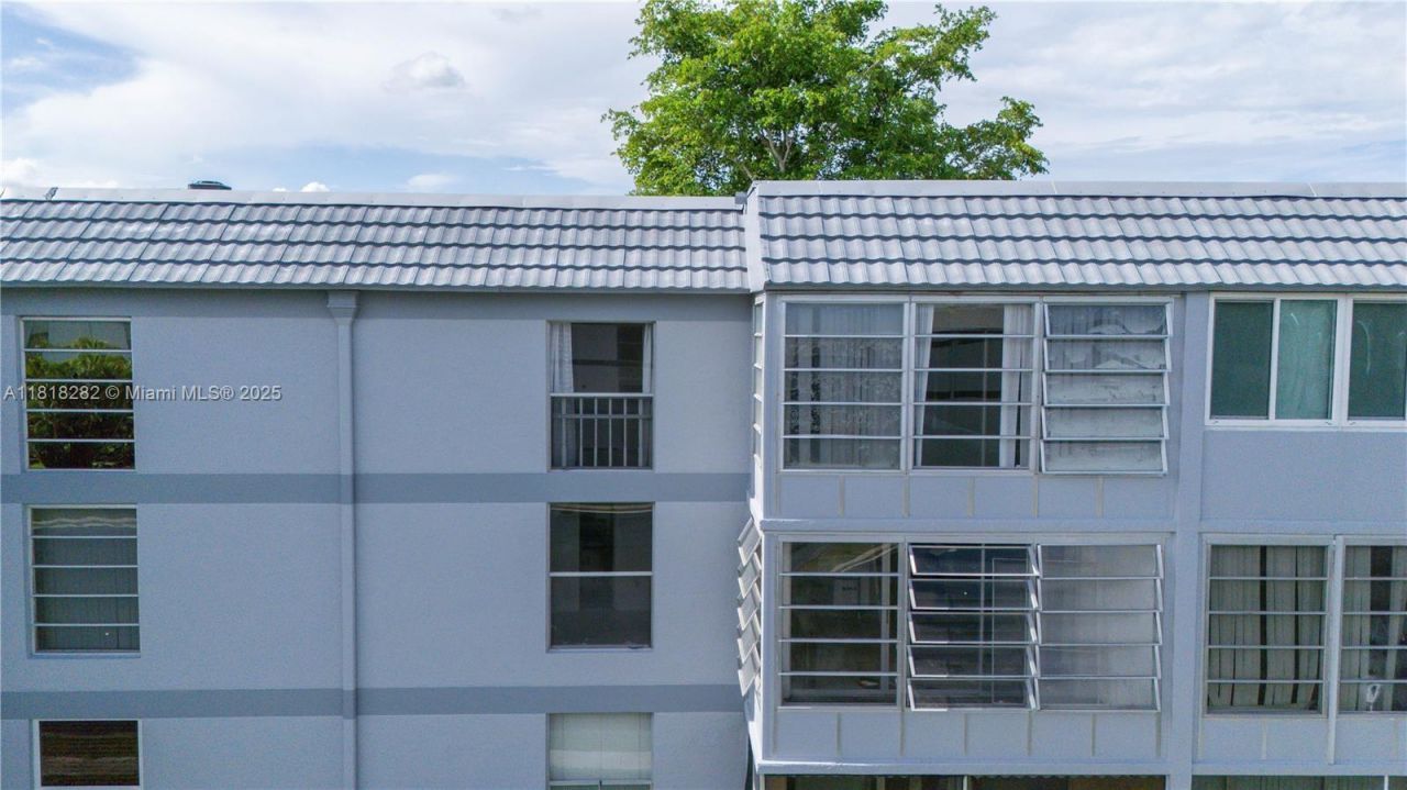 8350 Sands Point Blvd, Unit E309, Tamarac, FL 33321 Photo