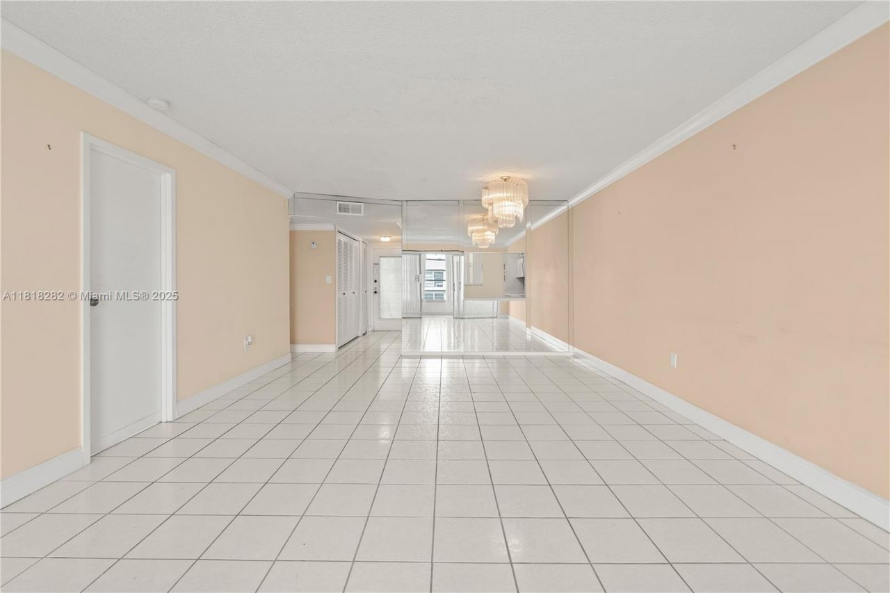 8350 Sands Point Blvd, Unit E309, Tamarac, FL 33321 Photo