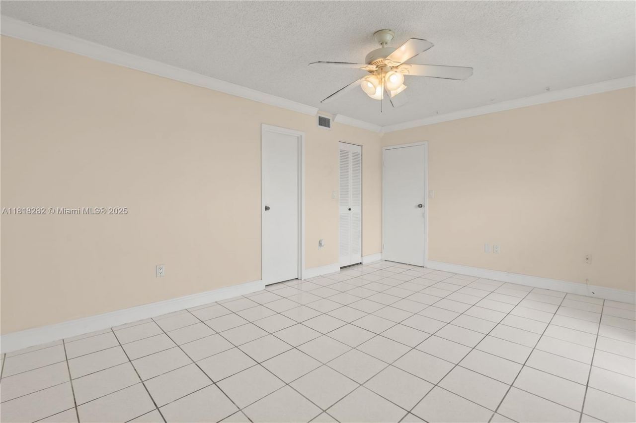 8350 Sands Point Blvd, Unit E309, Tamarac, FL 33321 Photo