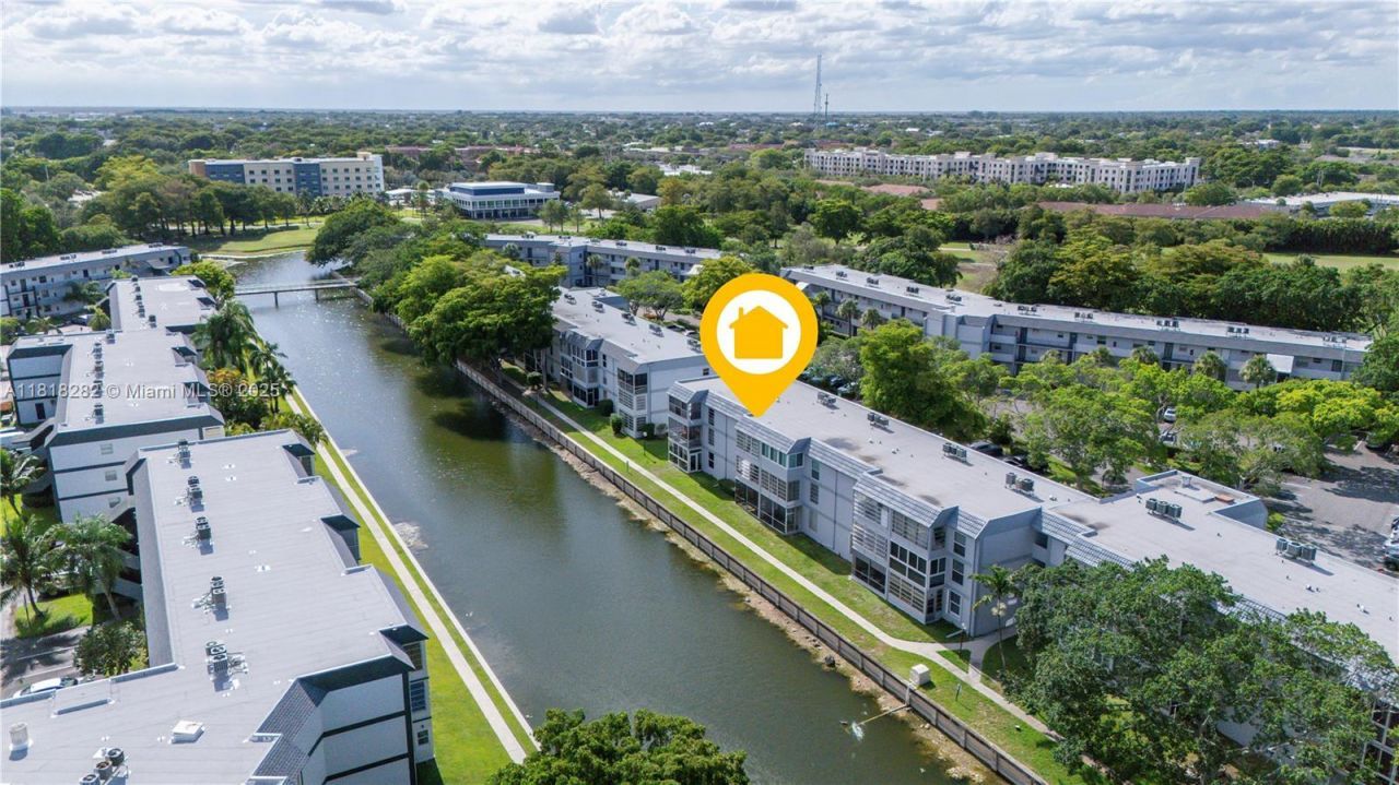 8350 Sands Point Blvd, Unit E309, Tamarac, FL 33321 Photo