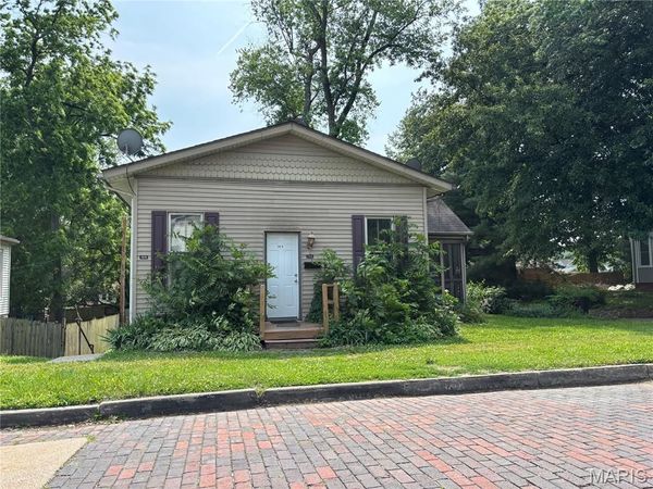 202 Wabash Avenue, Belleville, IL 62220