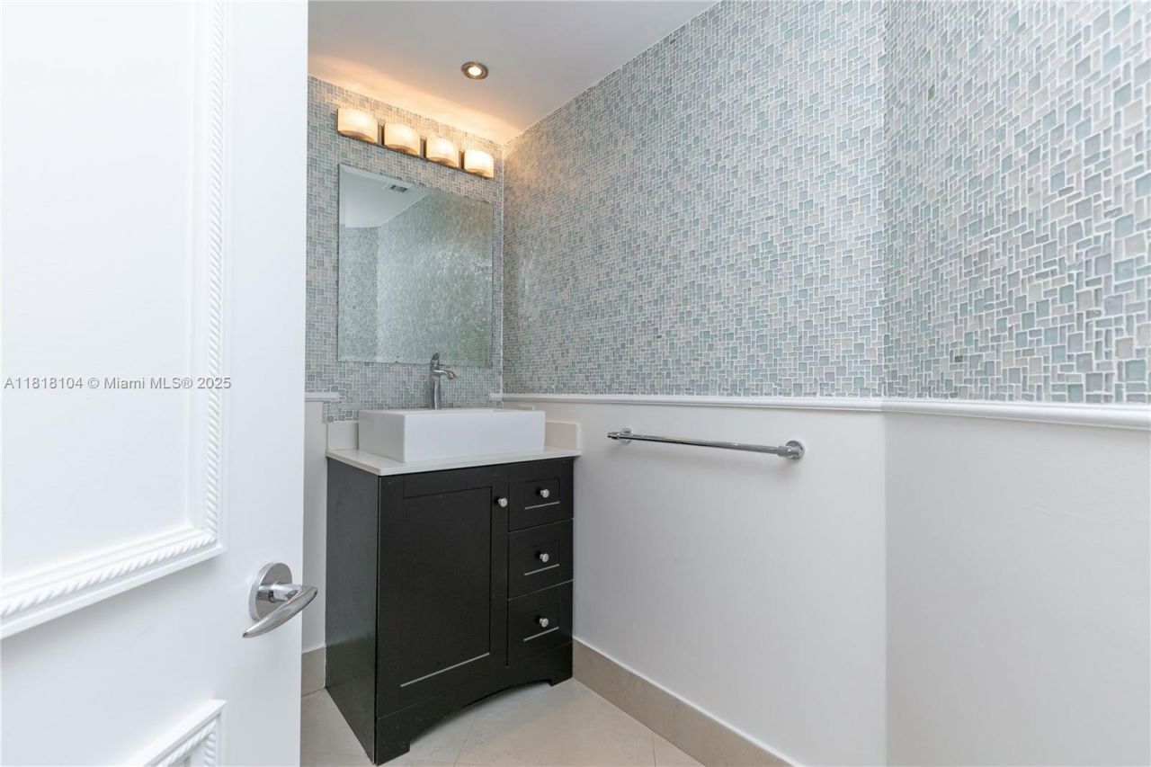 21150 Point Place, Unit LPH 2902, Aventura, FL 33180 Photo