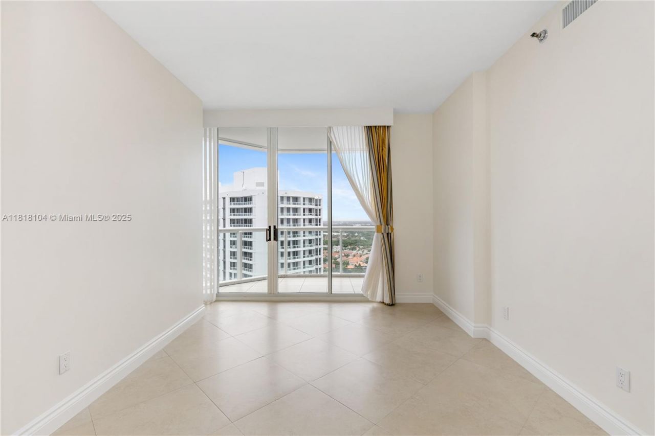 21150 Point Place, Unit LPH 2902, Aventura, FL 33180 Photo