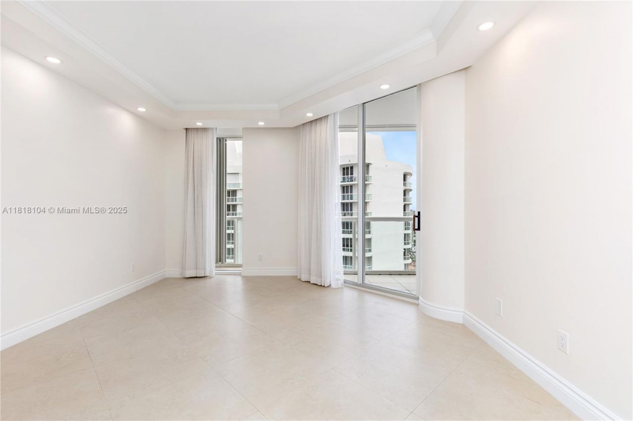 21150 Point Place, Unit LPH 2902, Aventura, FL 33180 Photo