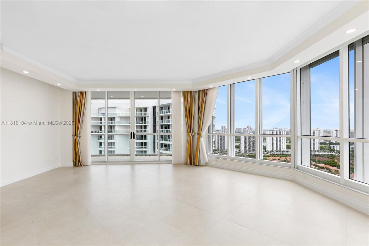 21150 Point Place, Unit LPH 2902, Aventura, FL 33180 Photo