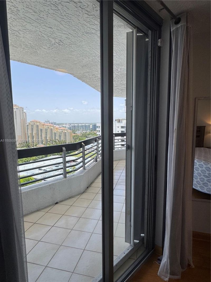 3400 NE 192nd St, Unit LPH3, Aventura, FL 33180 Photo