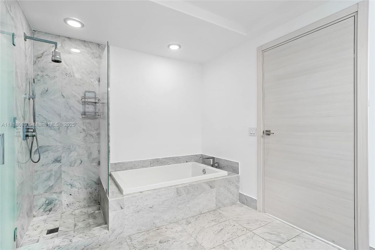 801 S Miami Ave, Unit 3704, Miami, FL 33130 Photo