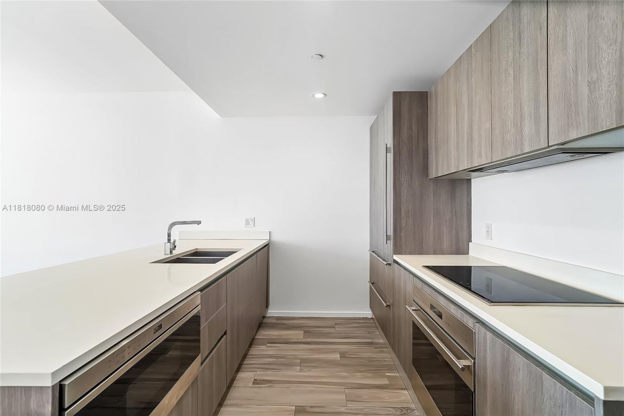 801 S Miami Ave, Unit 3704, Miami, FL 33130 Photo