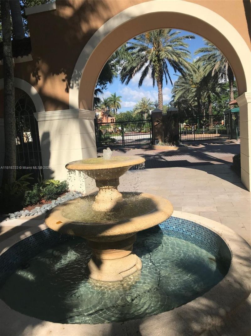 19801 E Country Club Dr, Unit 4-603, Aventura, FL 33180 Photo