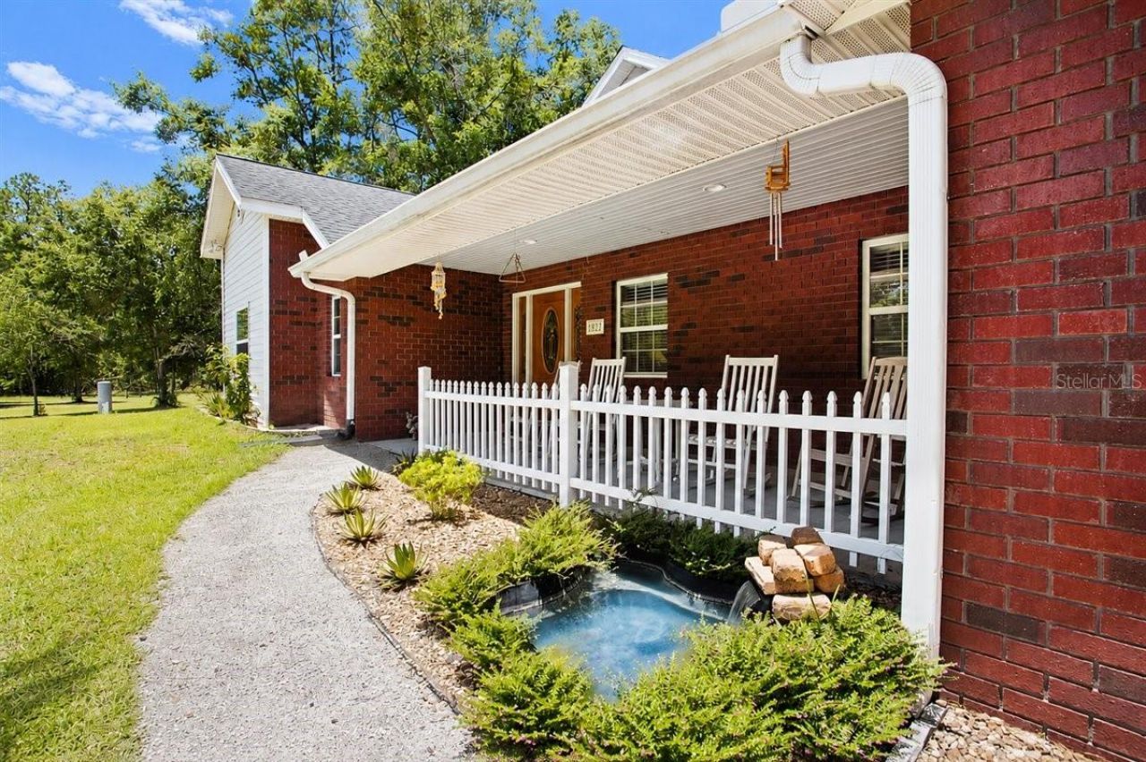 1827 SW Shiloh Street, Fort White, FL 32038 Photo