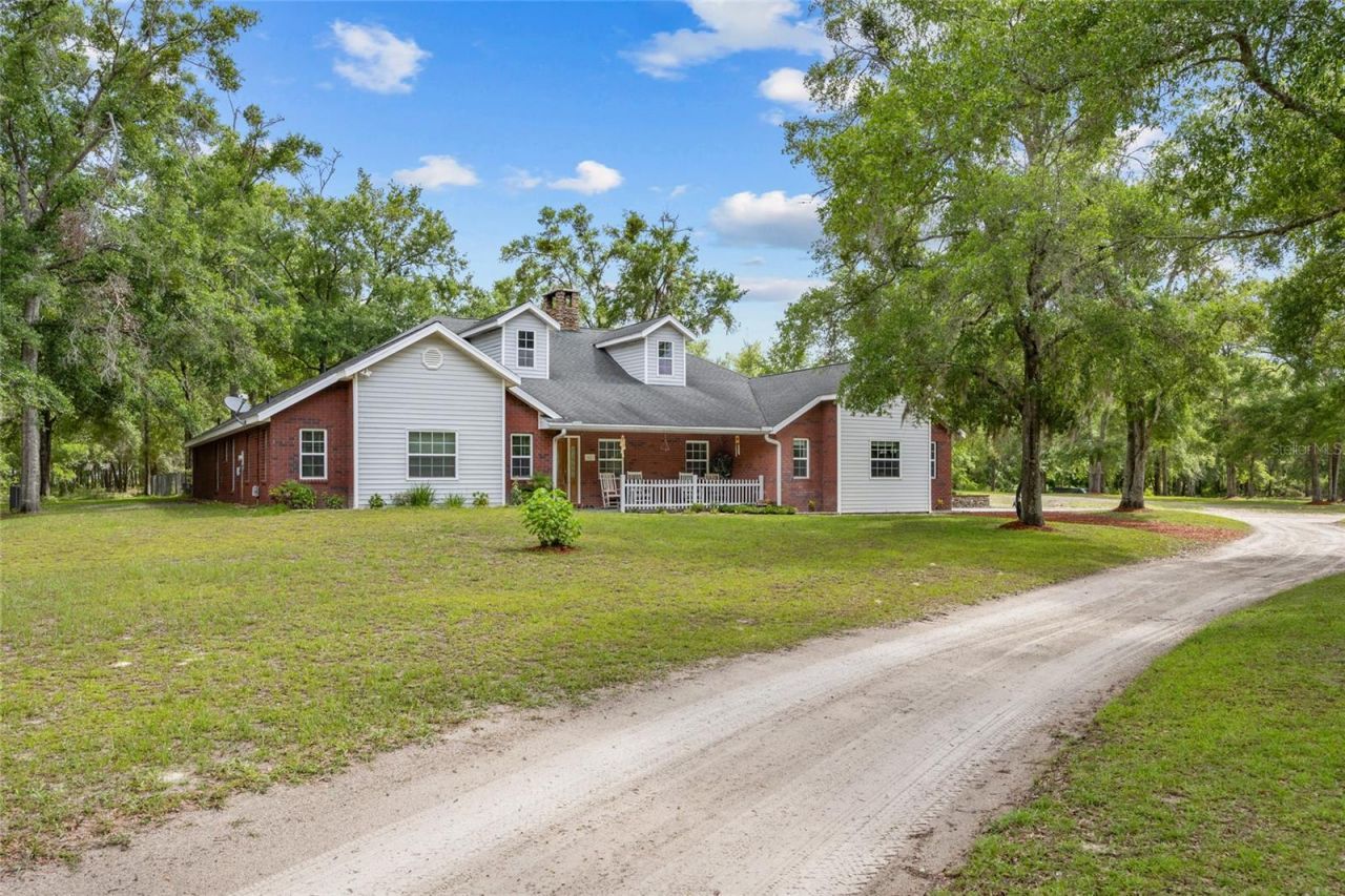 1827 SW Shiloh Street, Fort White, FL 32038 Photo