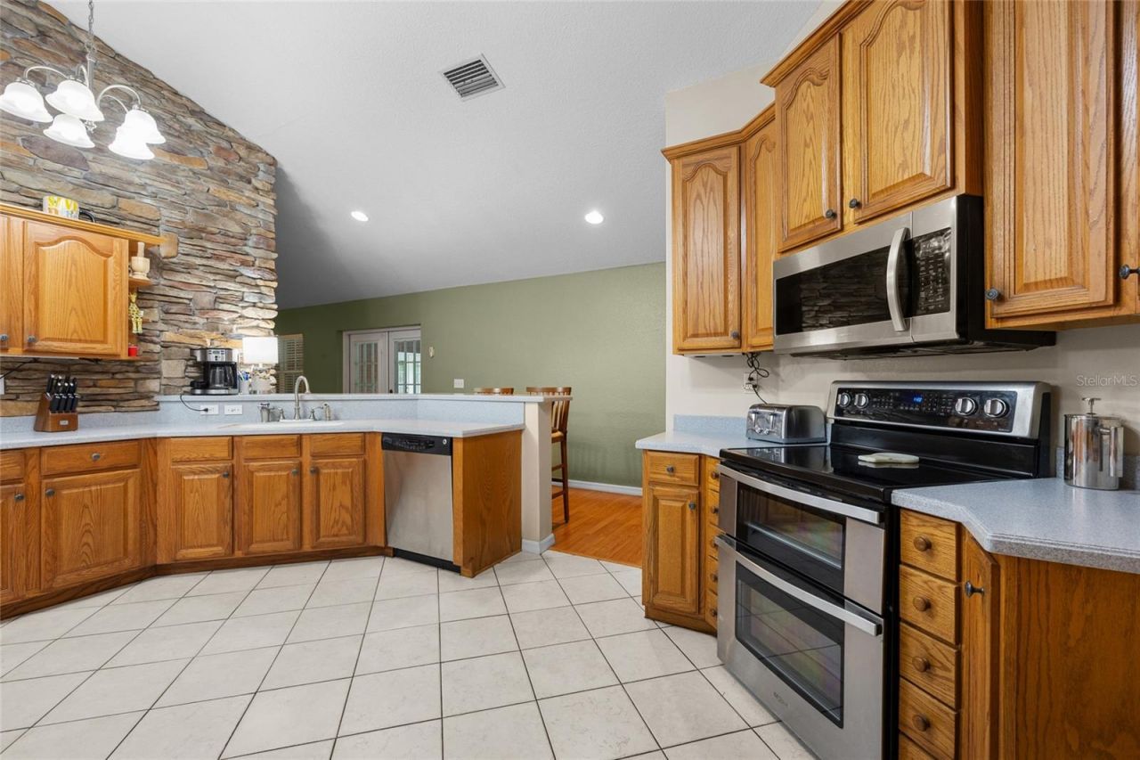 1827 SW Shiloh Street, Fort White, FL 32038 Photo