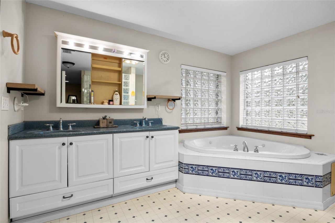 1827 SW Shiloh Street, Fort White, FL 32038 Photo