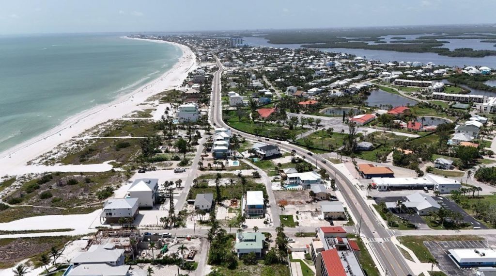 6081 Shelby Lane, Fort Myers Beach, FL 33931 Photo