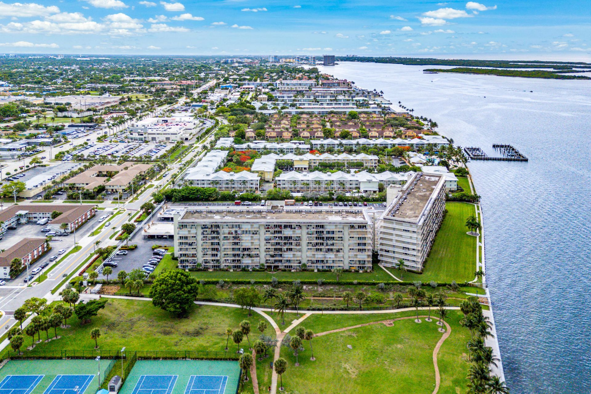 801 Lake Shore Drive, Unit 619, Lake Park, FL 33403 Photo