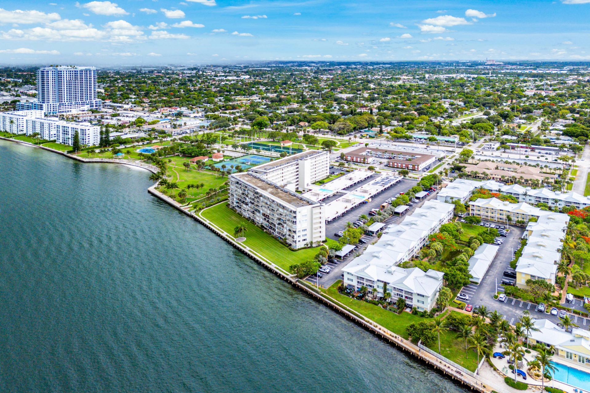 801 Lake Shore Drive, Unit 619, Lake Park, FL 33403 Photo