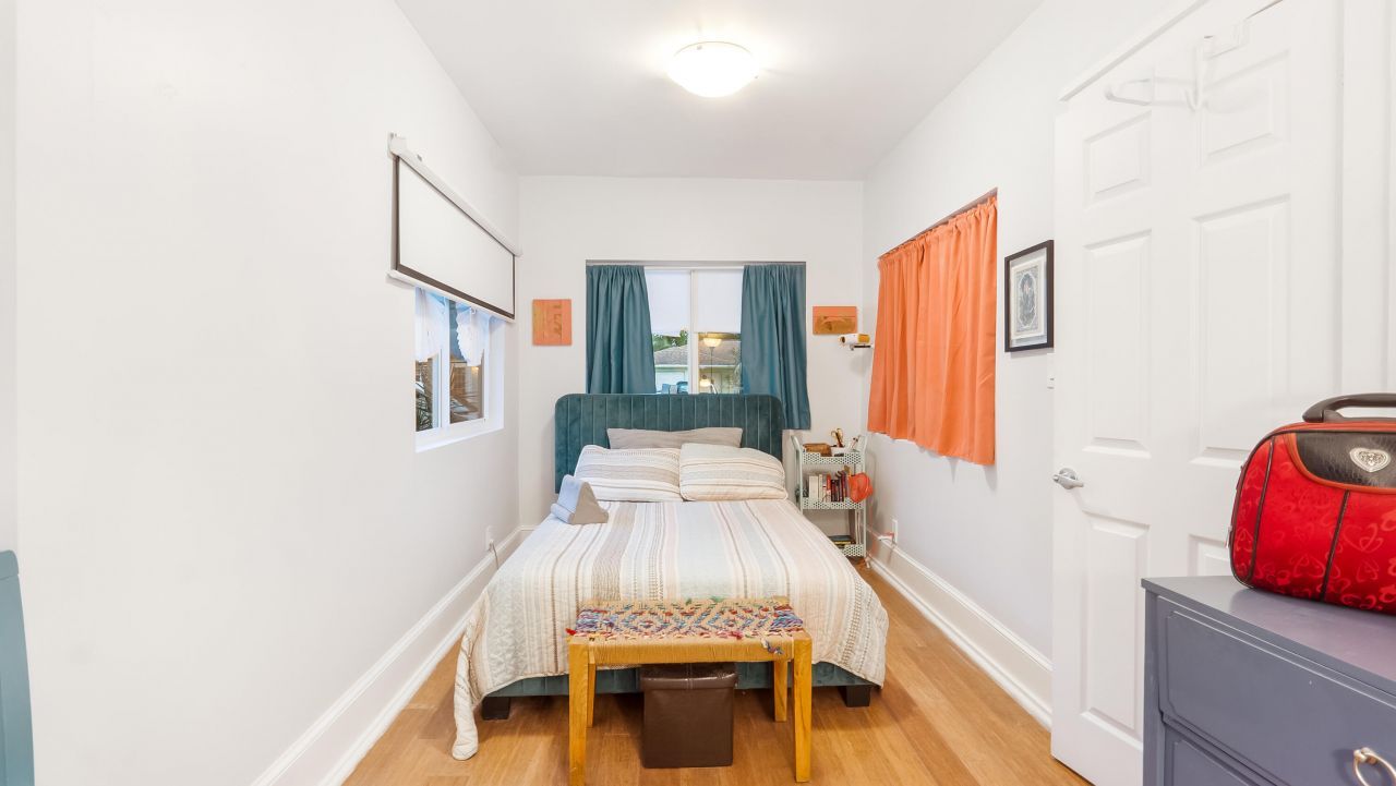 1738 Sunset Avenue, Lake Worth Beach, FL 33460 Photo