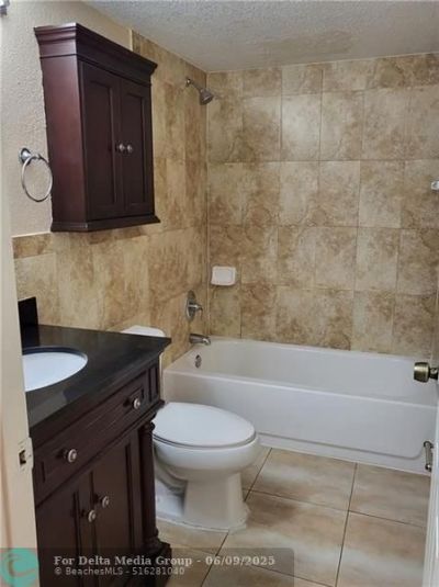 780 NE 199th Street, Unit E 101, Miami, FL 33179 Photo