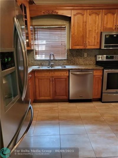 780 NE 199th Street, Unit E 101, Miami, FL 33179 Photo