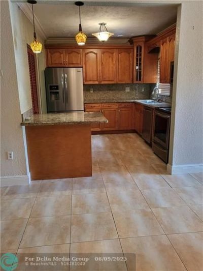 780 NE 199th Street, Unit E 101, Miami, FL 33179 Photo