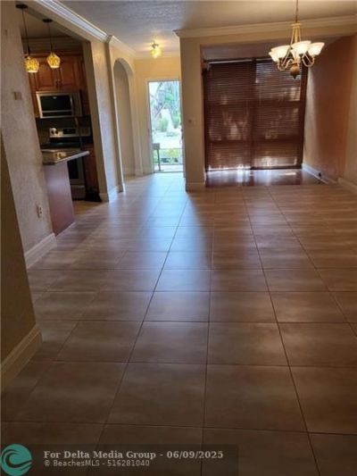 780 NE 199th Street, Unit E 101, Miami, FL 33179 Photo