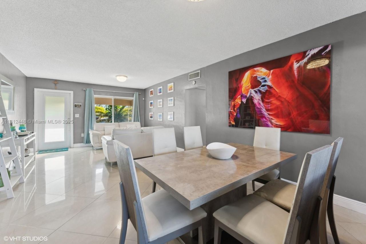 1831 SW 42nd Ter, Fort Lauderdale, FL 33317 Photo