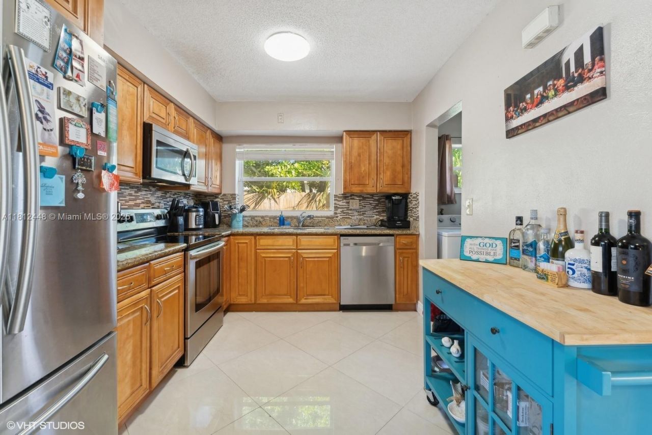 1831 SW 42nd Ter, Fort Lauderdale, FL 33317 Photo