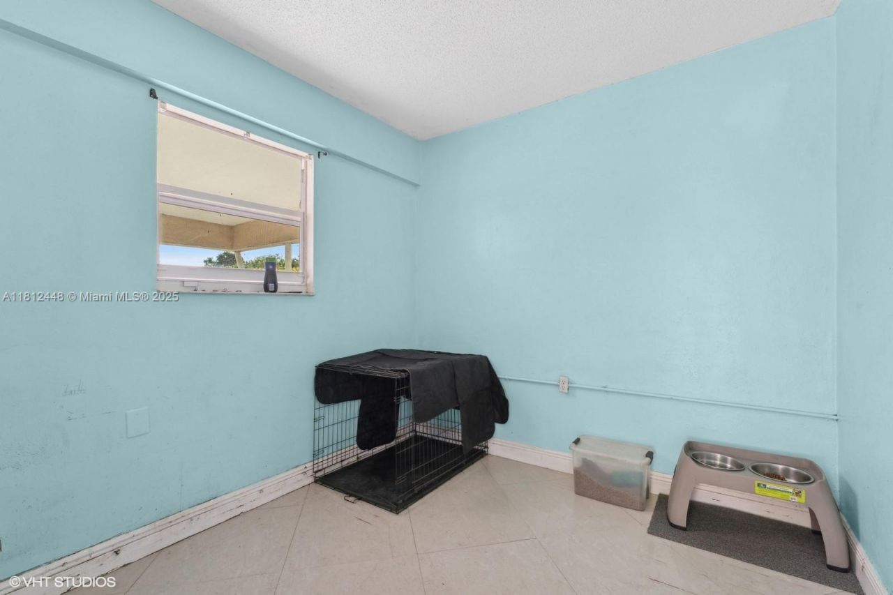 1831 SW 42nd Ter, Fort Lauderdale, FL 33317 Photo