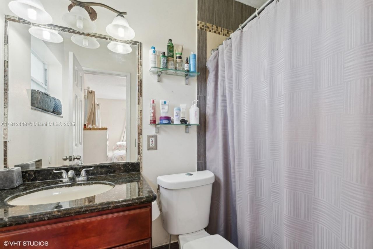 1831 SW 42nd Ter, Fort Lauderdale, FL 33317 Photo