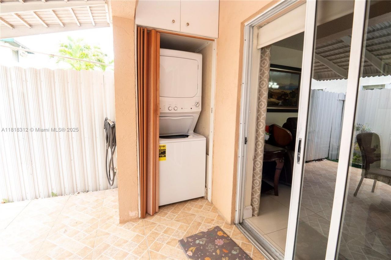 2375 W 74th St, Unit 106-6, Hialeah, FL 33016 Photo