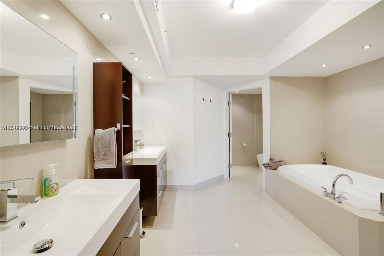 3201 NE 183rd St, Unit 3106, Aventura, FL 33160 Photo