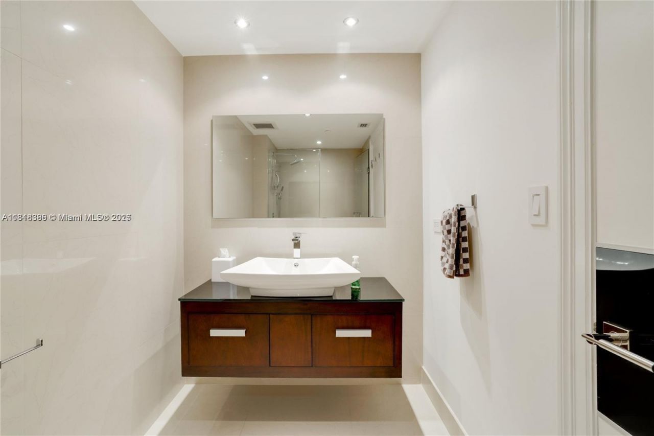 3201 NE 183rd St, Unit 3106, Aventura, FL 33160 Photo