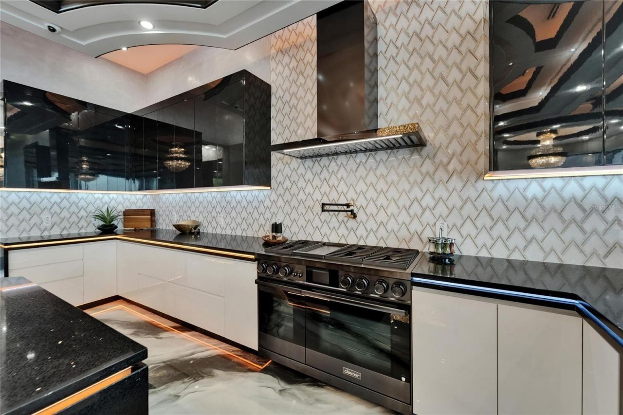 6526 Surfside Boulevard, Apollo Beach, FL 33572 Photo