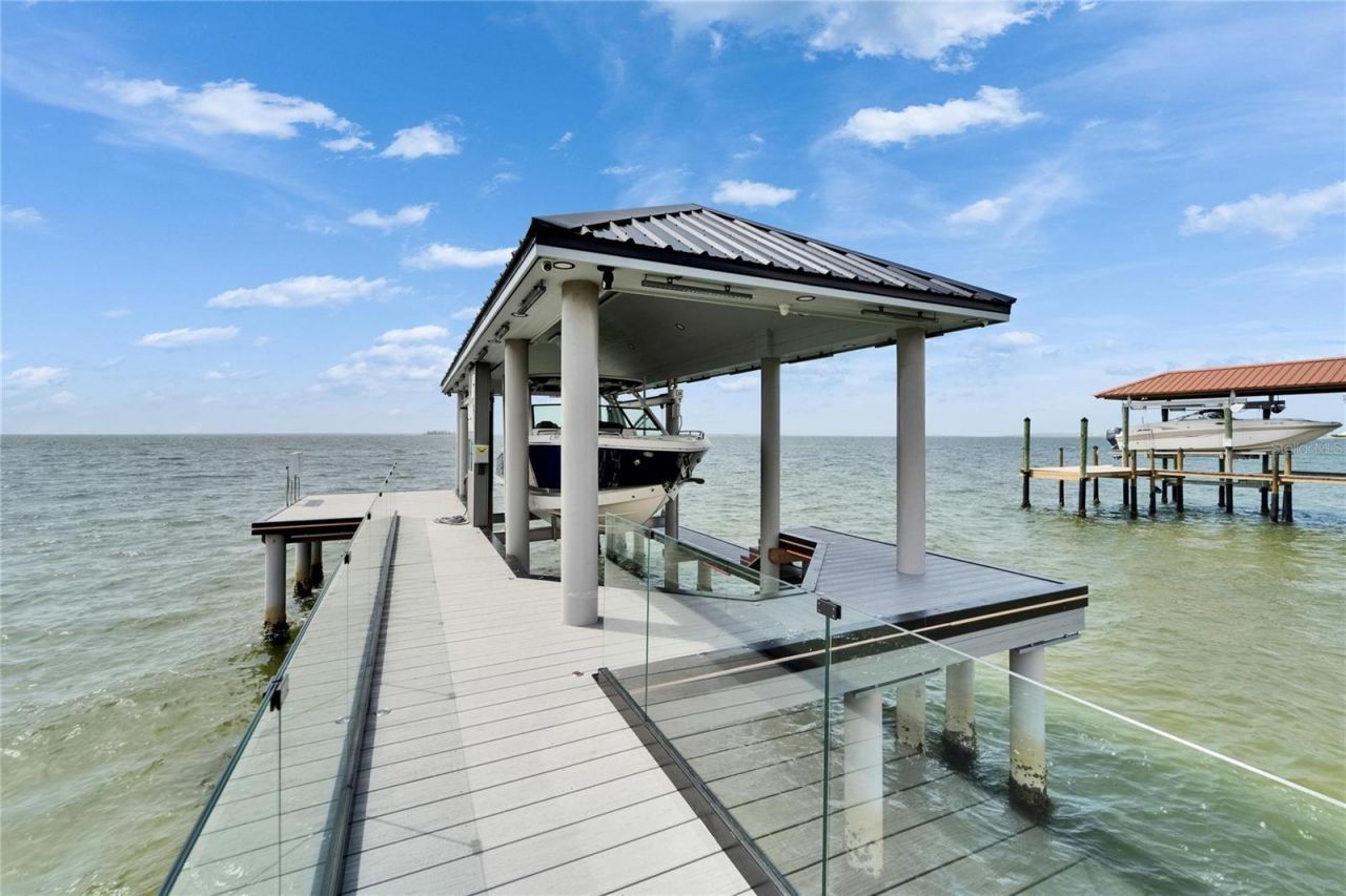6526 Surfside Boulevard, Apollo Beach, FL 33572 Photo