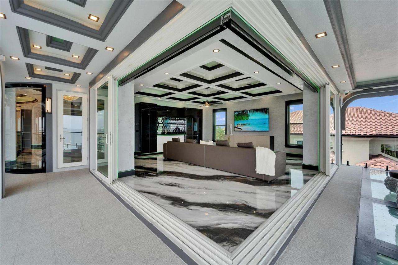 6526 Surfside Boulevard, Apollo Beach, FL 33572 Photo