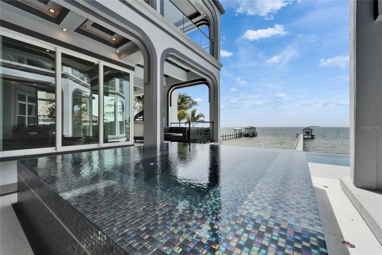 6526 Surfside Boulevard, Apollo Beach, FL 33572 Photo