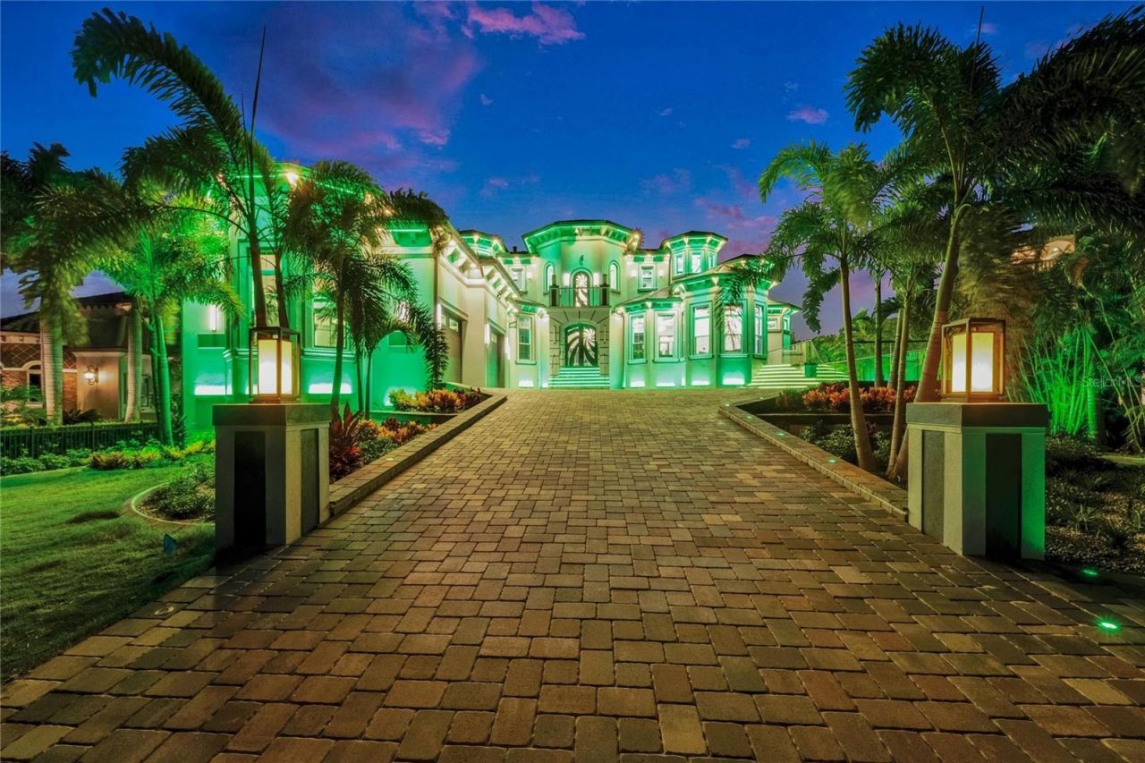 6526 Surfside Boulevard, Apollo Beach, FL 33572 Photo